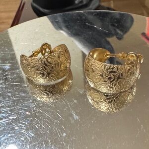 Vintage Elegant Gold Hoop Earrings